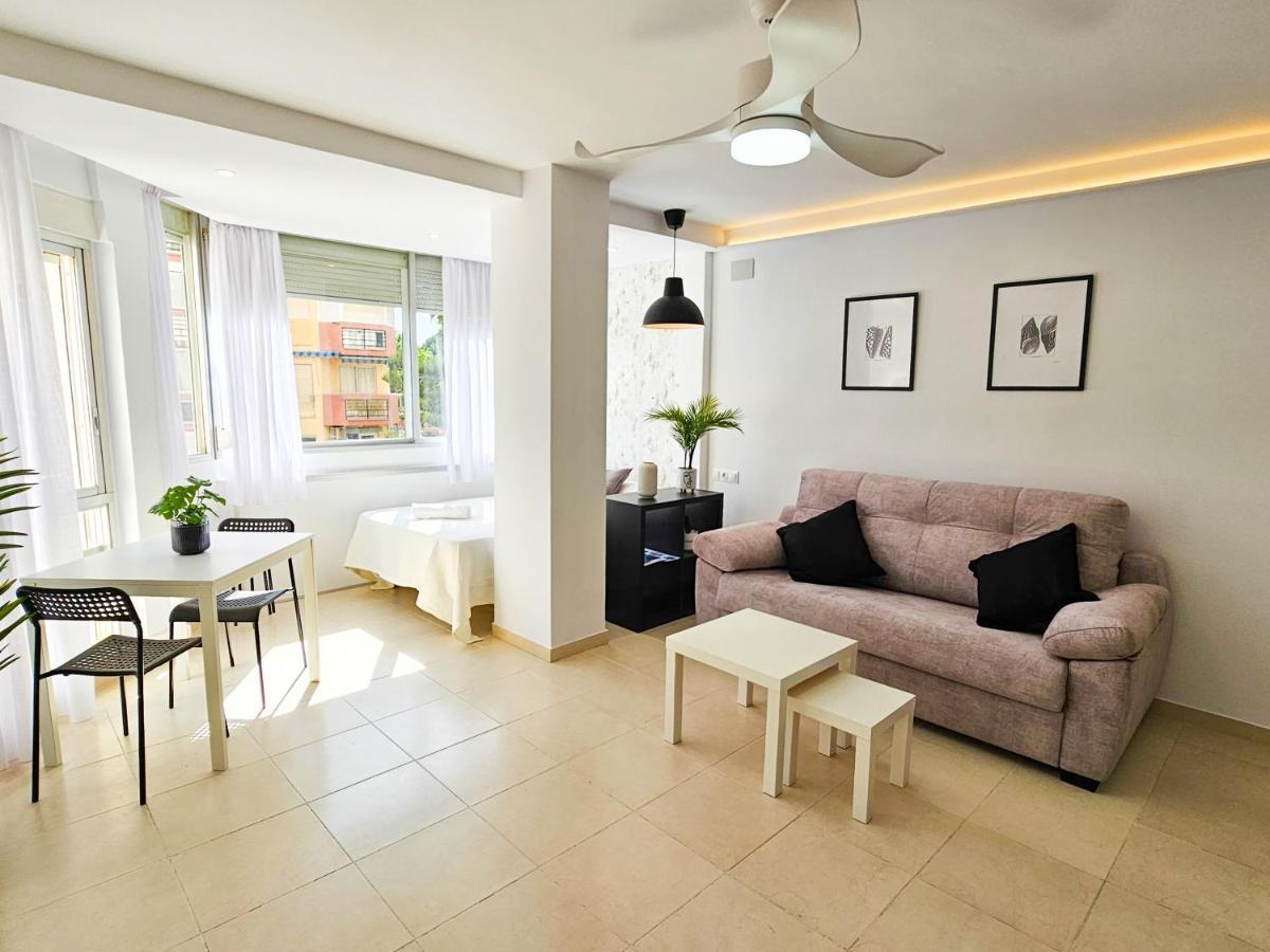 Estudio Vip Mediterraneo - Alojamientos La Torre Torre Del Mar Eksteriør billede