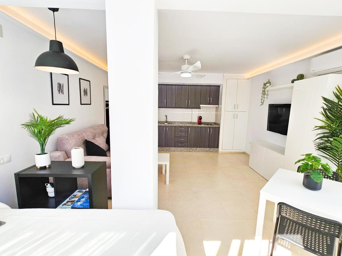Estudio Vip Mediterraneo - Alojamientos La Torre Torre Del Mar Eksteriør billede
