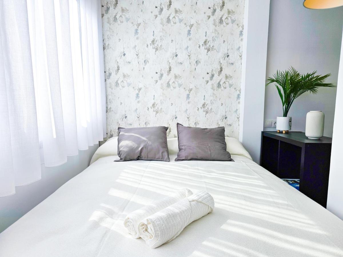 Estudio Vip Mediterraneo - Alojamientos La Torre Torre Del Mar Eksteriør billede
