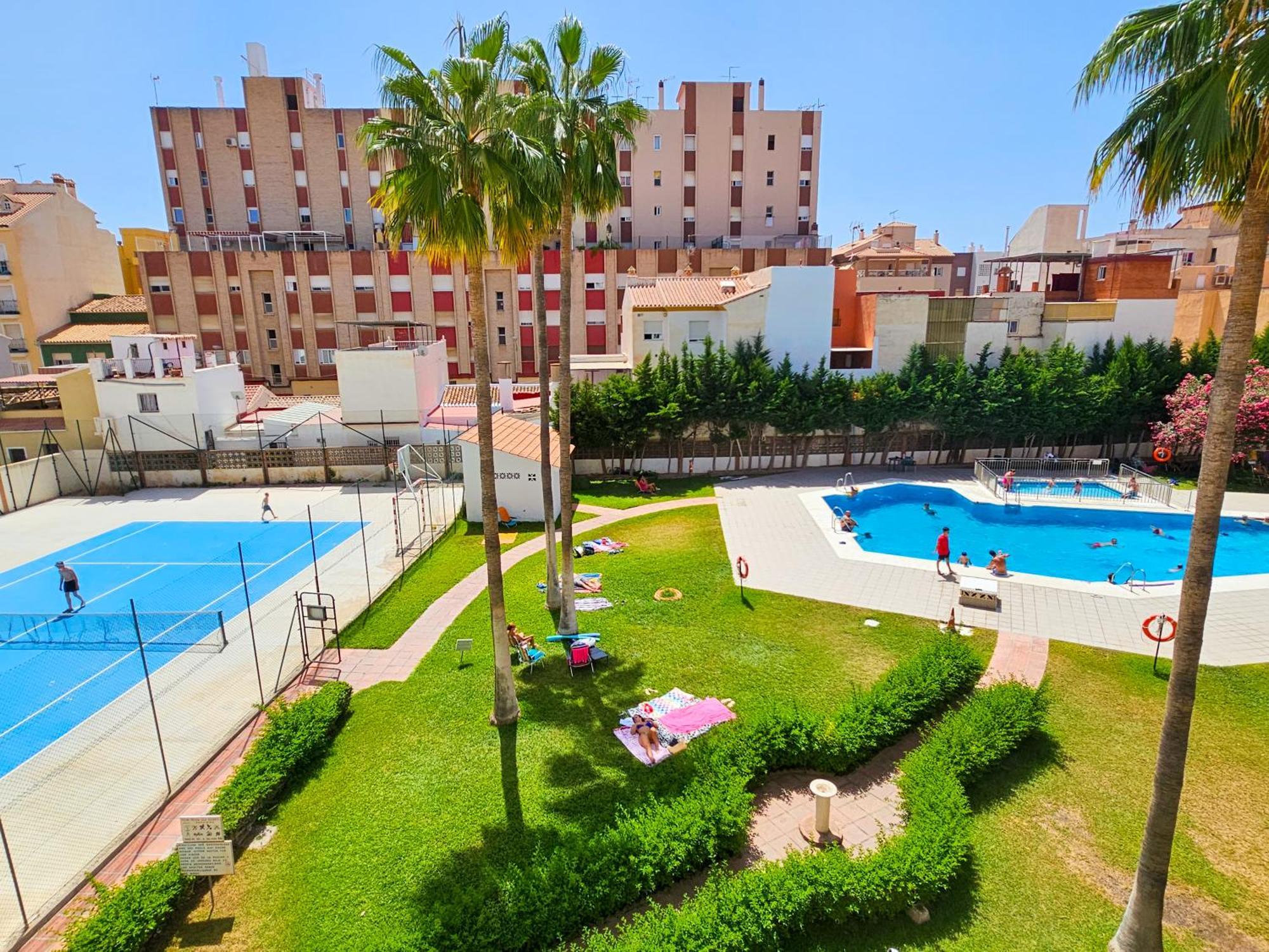 Estudio Vip Mediterraneo - Alojamientos La Torre Torre Del Mar Eksteriør billede